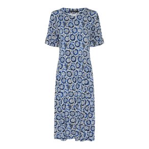 Elegant Micha kjole med print og god pasform til voksne kvinder hos Verona P.
