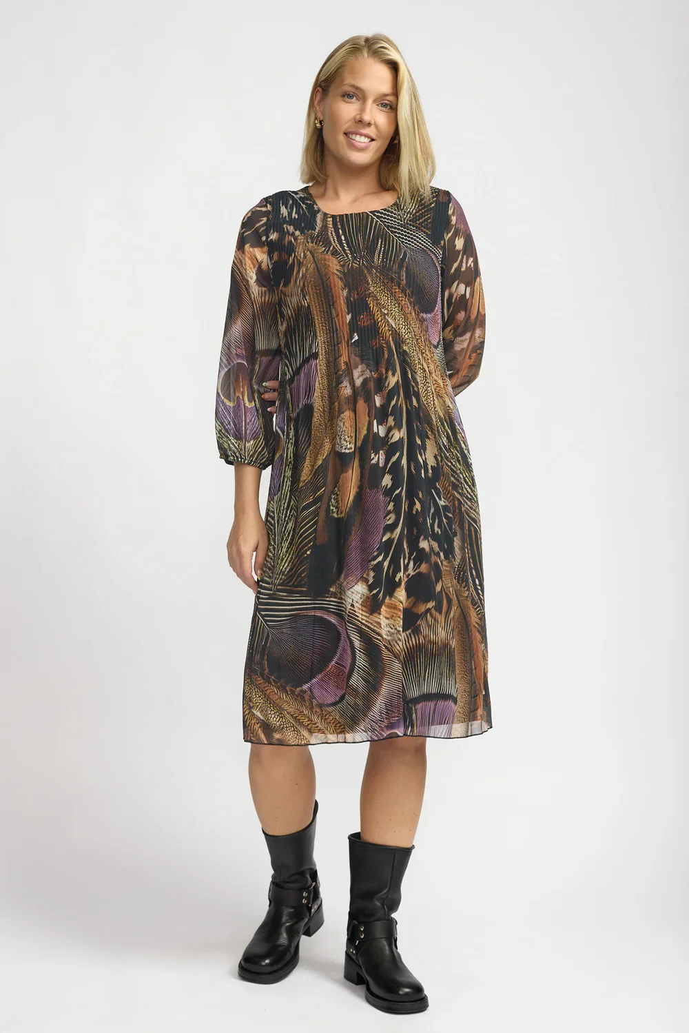 2-Biz Dieppe plisskjole i brun og lilla med plissdetaljer