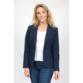 Klassisk m�rkebl� 2-Biz Illie blazer med reverskrave vist p� model