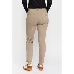 Bagsiden af 2-Biz Rany bukser i m�rk sand med klassiske baglommer