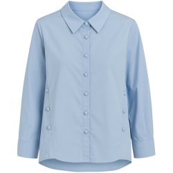 Produktbillede af lysebl� skjortebluse med knaplukning og 3/4 �rmer