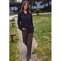 Model ifrt Donna Loose bukser fra Laurie med afslappet pasform – behagelige og tidlse bukser til kvinder