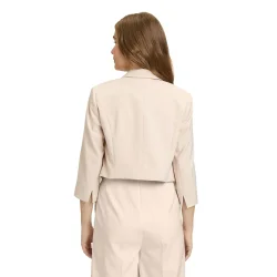 Betty Barclay jakke p� model set bagfra