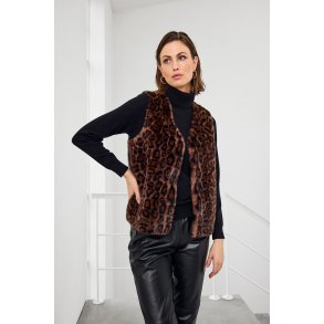 Model ifrt Micha fake fur vest i leopardprint med bld og lun kvalitet
