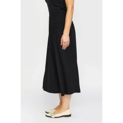 2-Biz Oline nederdel set fra siden, viser lngde og fald