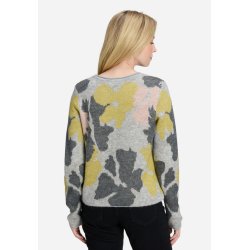 Bagfra kig af den gr� Betty Barclay strikbluse med fokus p� den afslappede pasform.