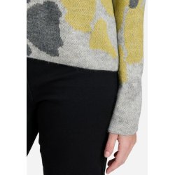 T�t p� billede af det fine blomsterm�nster og den kraftige jacquard-v�vning.