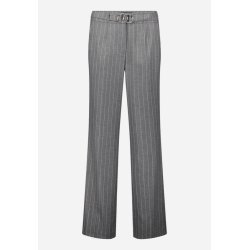 Bagsiden af de gr� n�lestribede bukser med b�lte.