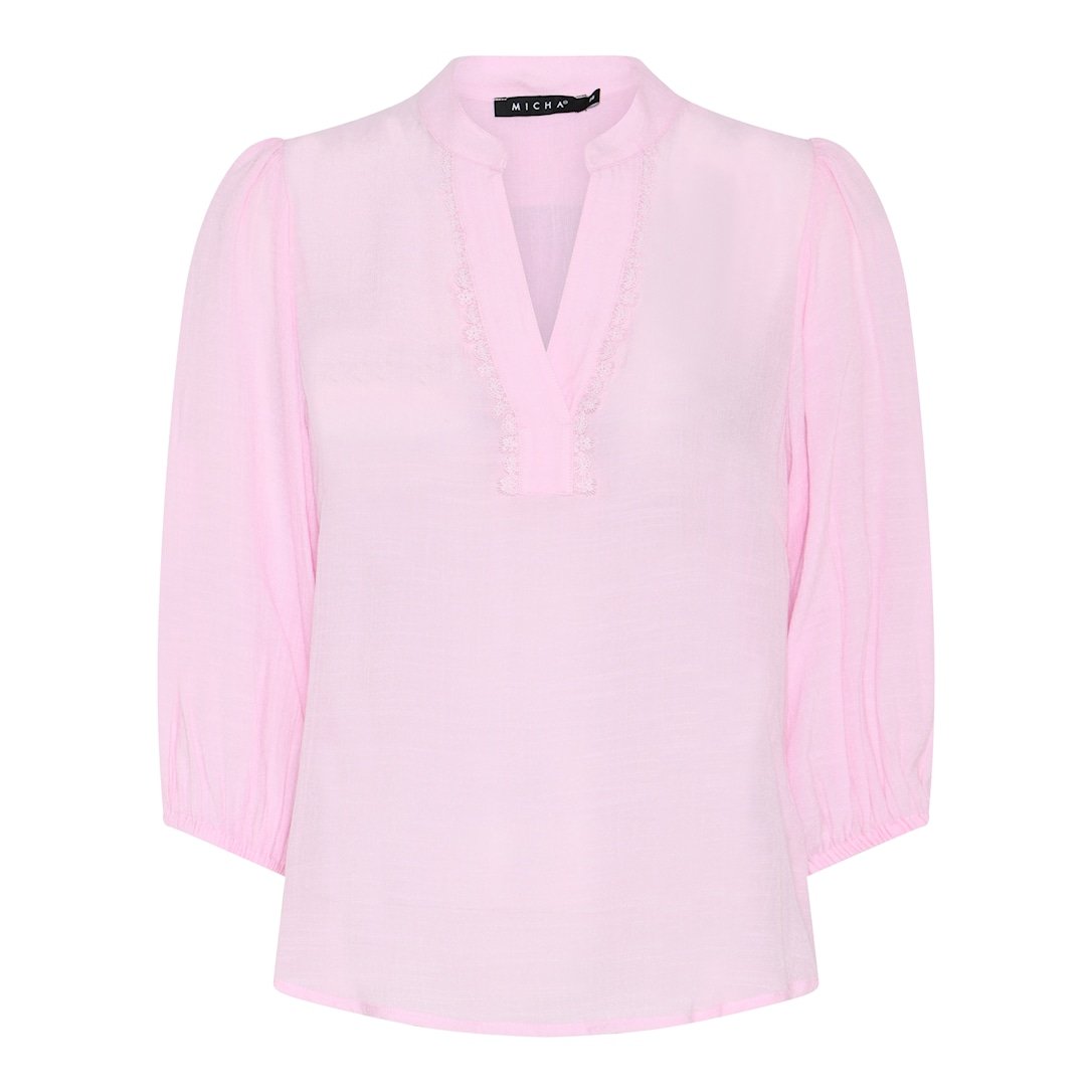 Let lyser�d Micha bluse med v-hals og 3/4 �rmer med elastik