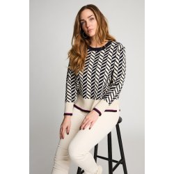 Lys sandfarvet strikpullover fra Micha med navy zigzag og r�d stribe, vist p� model