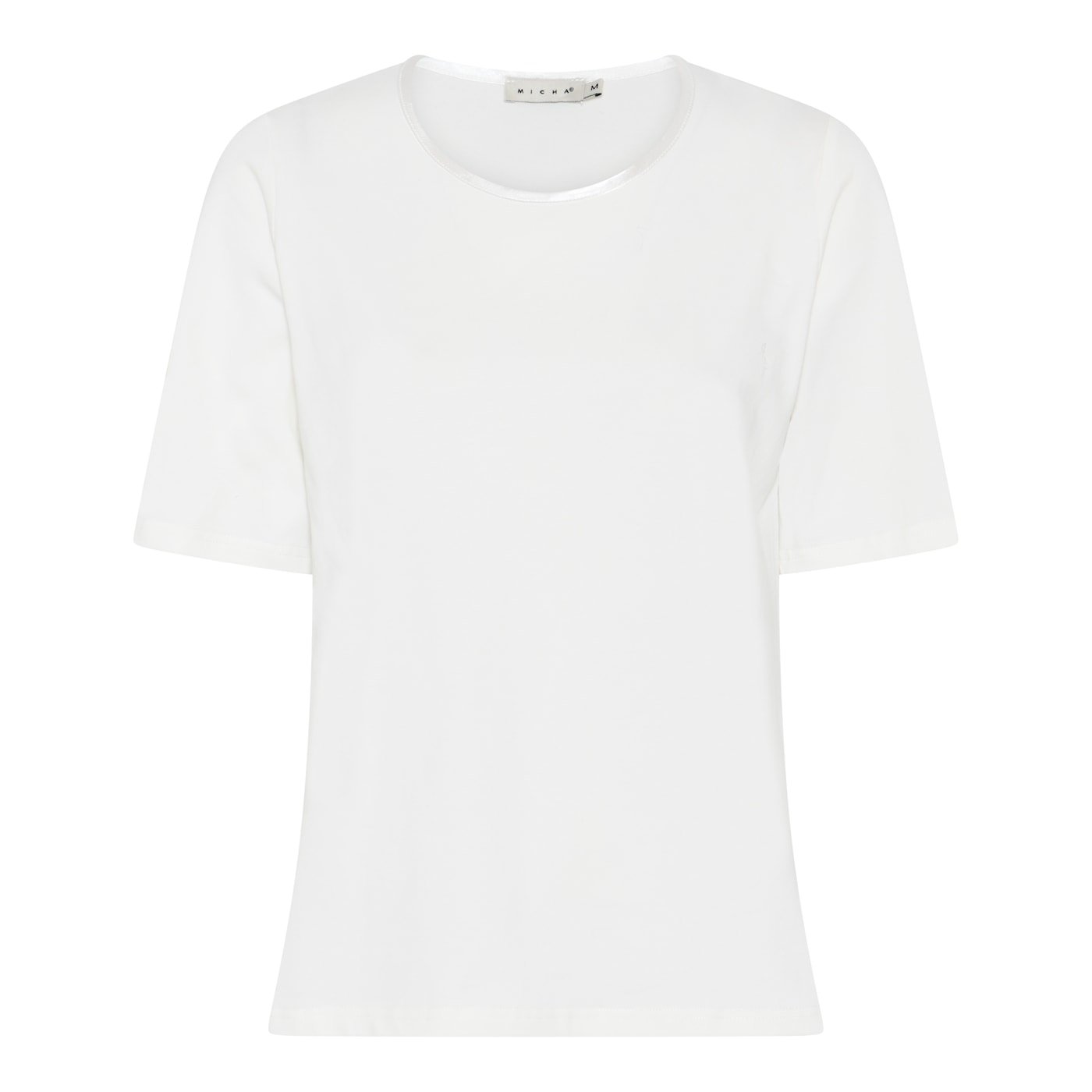 Klassisk off-white Micha t-shirt med fin satinkant i halsudsk�ringen vist p� model