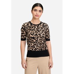 Model i kort�rmet strikket T-shirt med leopardprint og glitrende hotfix-sten forfra